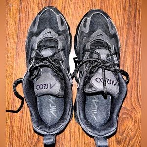 Air Max 200 'Triple Black'